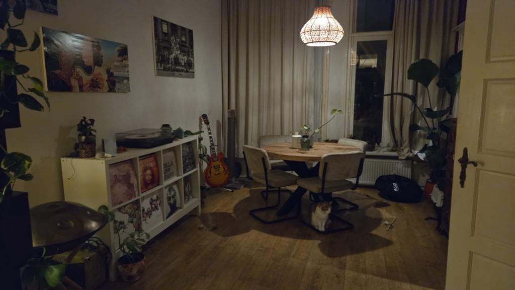 Prachtige ronde eettafel - zo goed als nieuw, Huis en Inrichting, Tafels | Eettafels, Ophalen, Rond, Zo goed als nieuw, 100 tot 150 cm