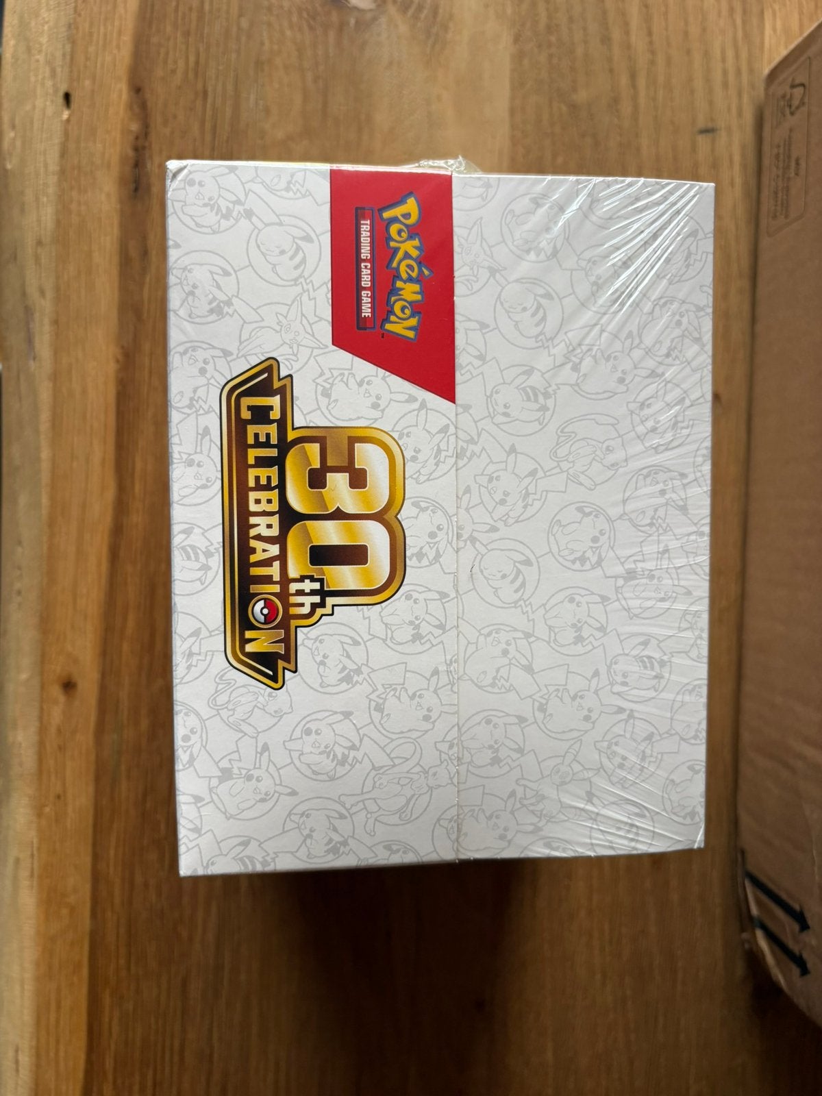Pokemon TCG: 30th Celebration mini tin display in seal, Ophalen of Verzenden, Nieuw