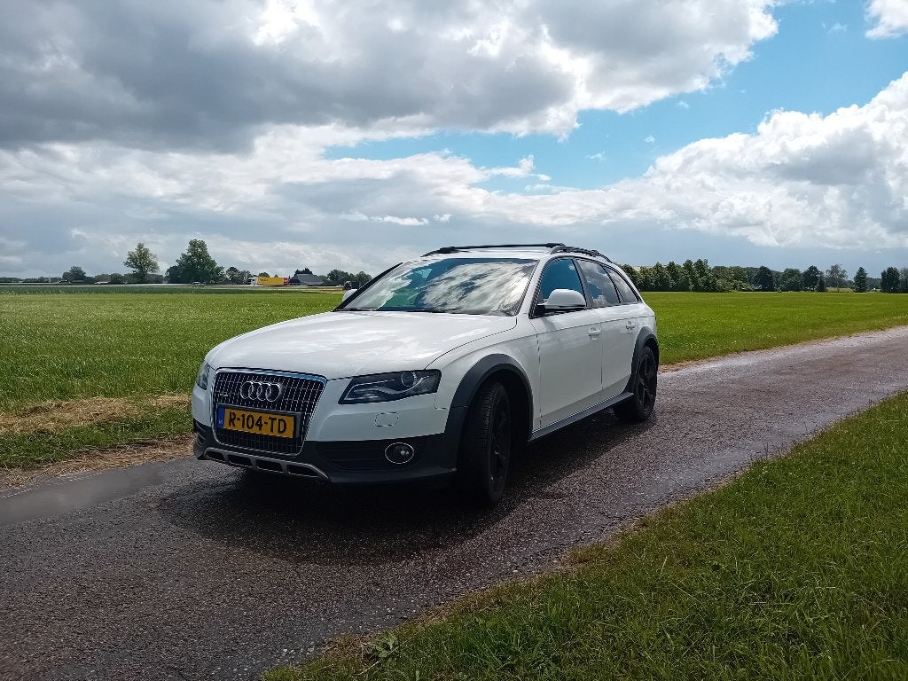 Audi A4 2.0 Tfsi 155KW Quattro 2010 Wit, Auto's, 13 km/l, Zwart, 4 cilinders, 1984 cc