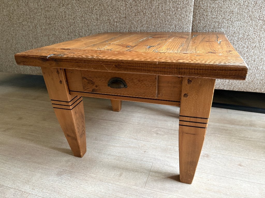 Mooie massief houten salontafel 70x70x47 cm met lade, Huis en Inrichting, Tafels | Salontafels, Ophalen, 50 tot 100 cm, 50 tot 100 cm
