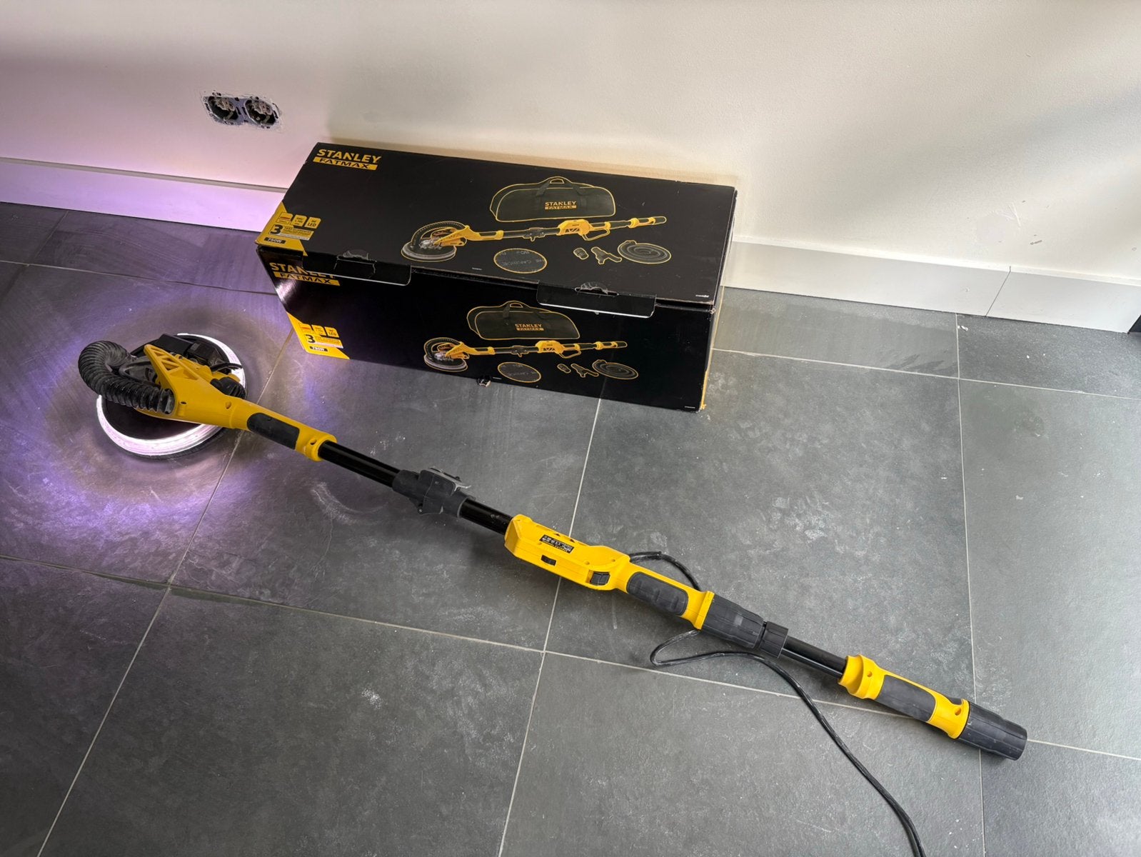 Stanley Fatmax plafondschuurmachine SFMEE500S-QS Schuurgaas, Doe-het-zelf en Verbouw, Ophalen of Verzenden, Zo goed als nieuw