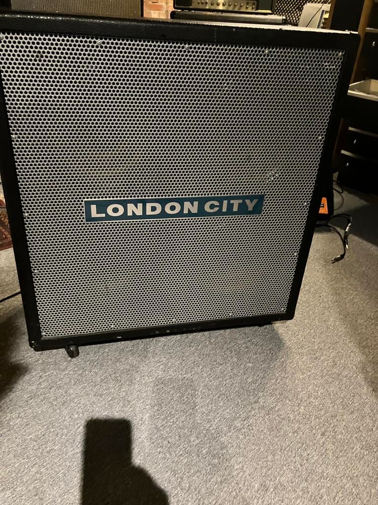 London City speaker zgan, Muziek en Instrumenten, Versterkers | Bas en Gitaar, Ophalen, Zo goed als nieuw, 100 watt of meer