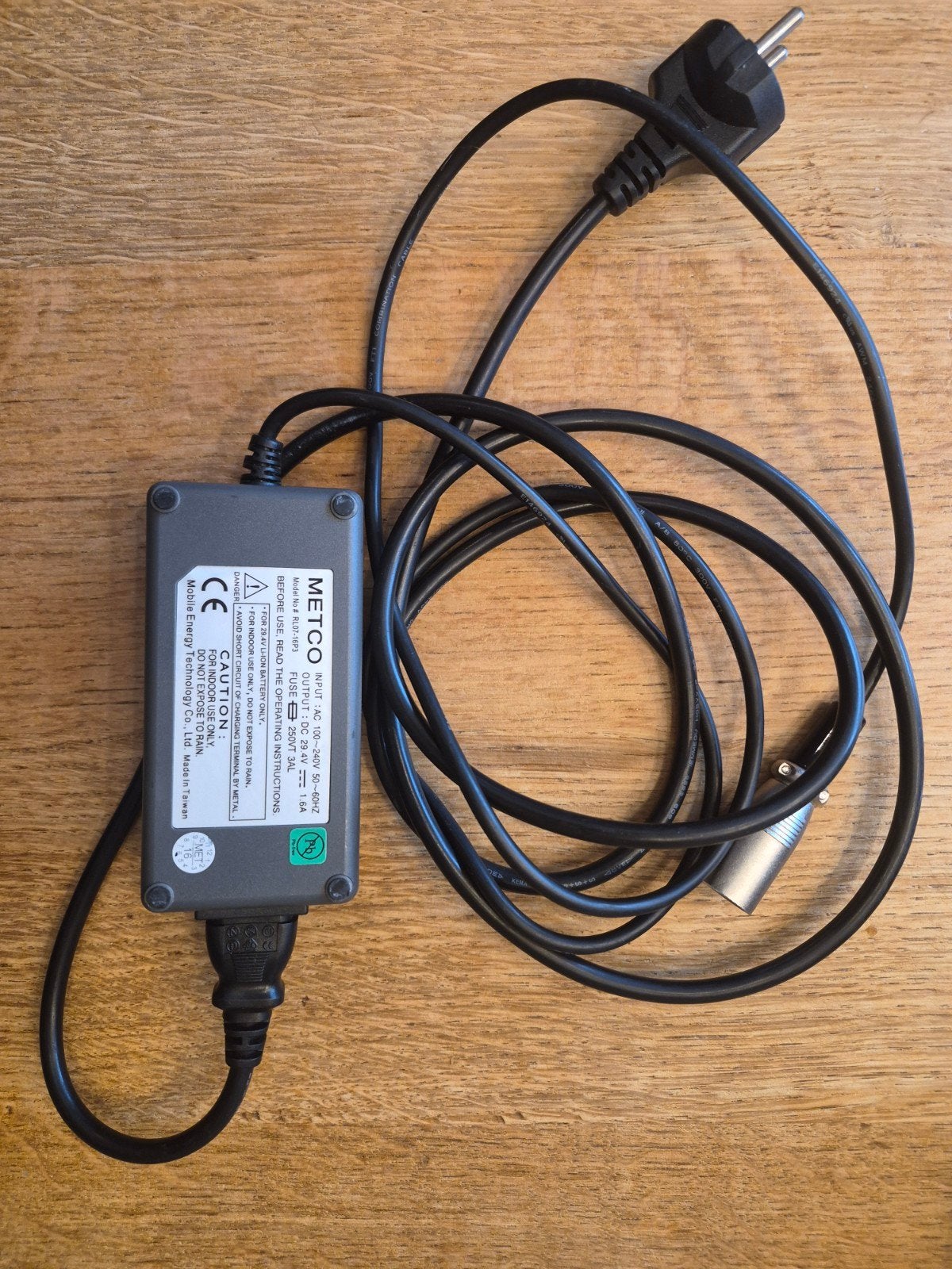 Oplader voor Cortina Ecomo U5 e-bike, Fietsen en Brommers, Gebruikt