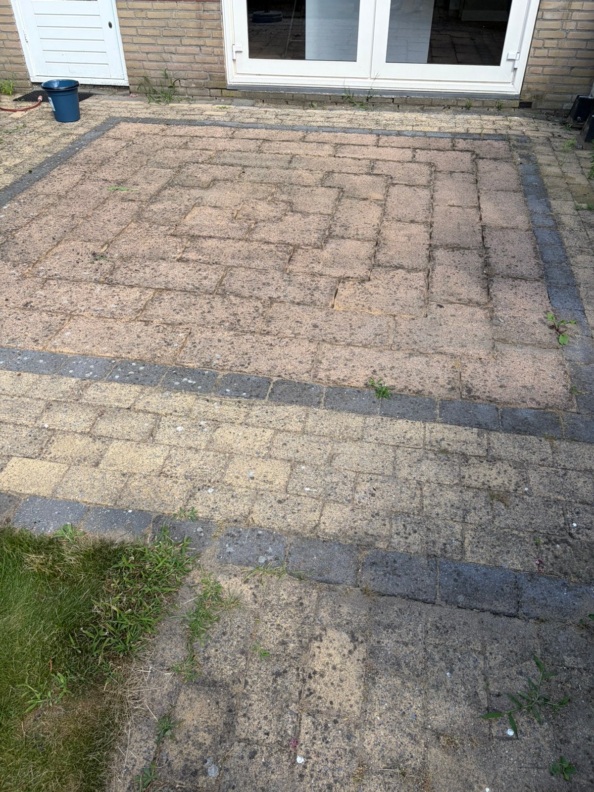 GRATIS Betontegels (gedeeltelijk ophalen mag ook), Tuin en Terras, Ophalen, Gebruikt, 10 m² of meer, Beton