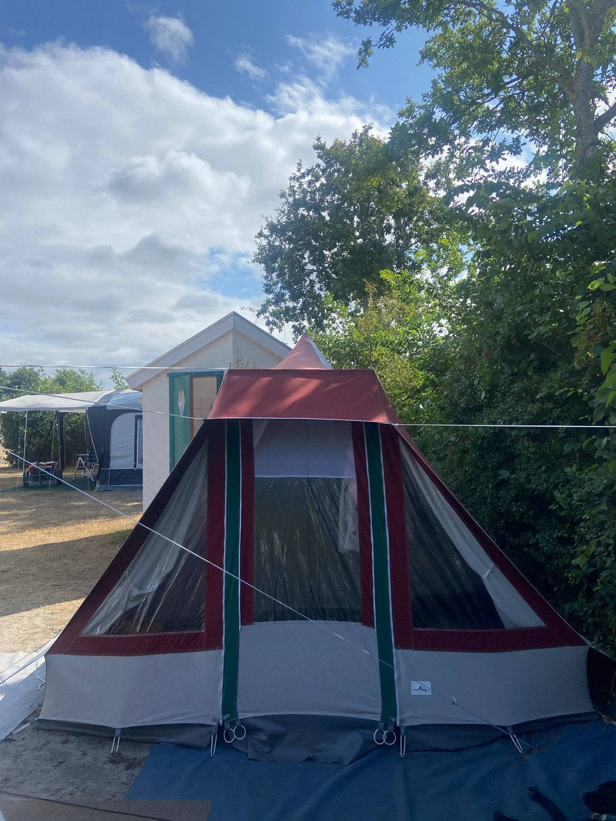 Tent - Hypercamp piramidetent - Ideaal voor kampeeravonturen, Caravans en Kamperen, Tenten, Ophalen, Gebruikt, Tot en met 3