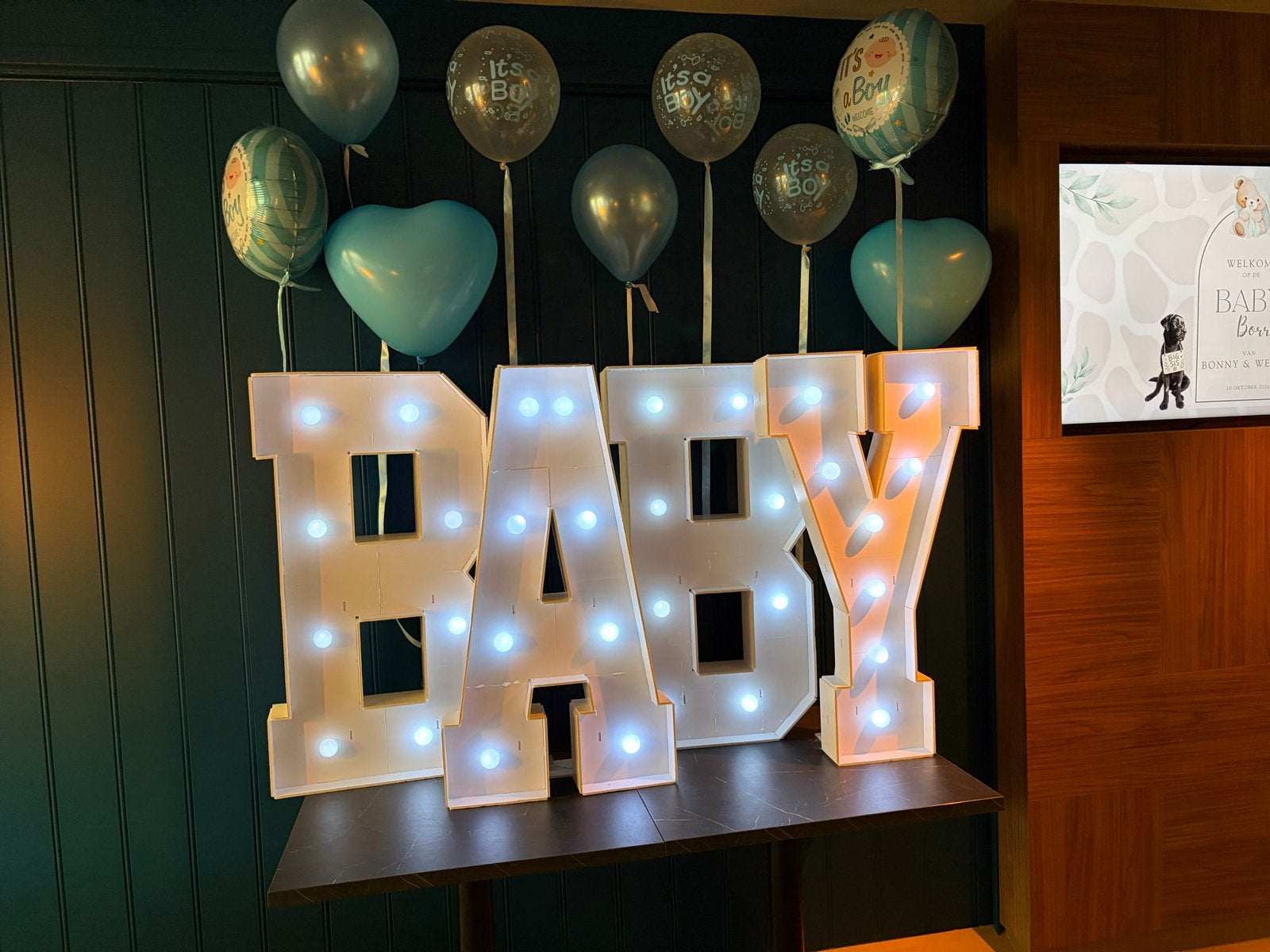 Grote BABY lichtletters voor babyshower of geboorte, Ophalen of Verzenden, Zo goed als nieuw, Versiering, Geboorte of Huwelijk