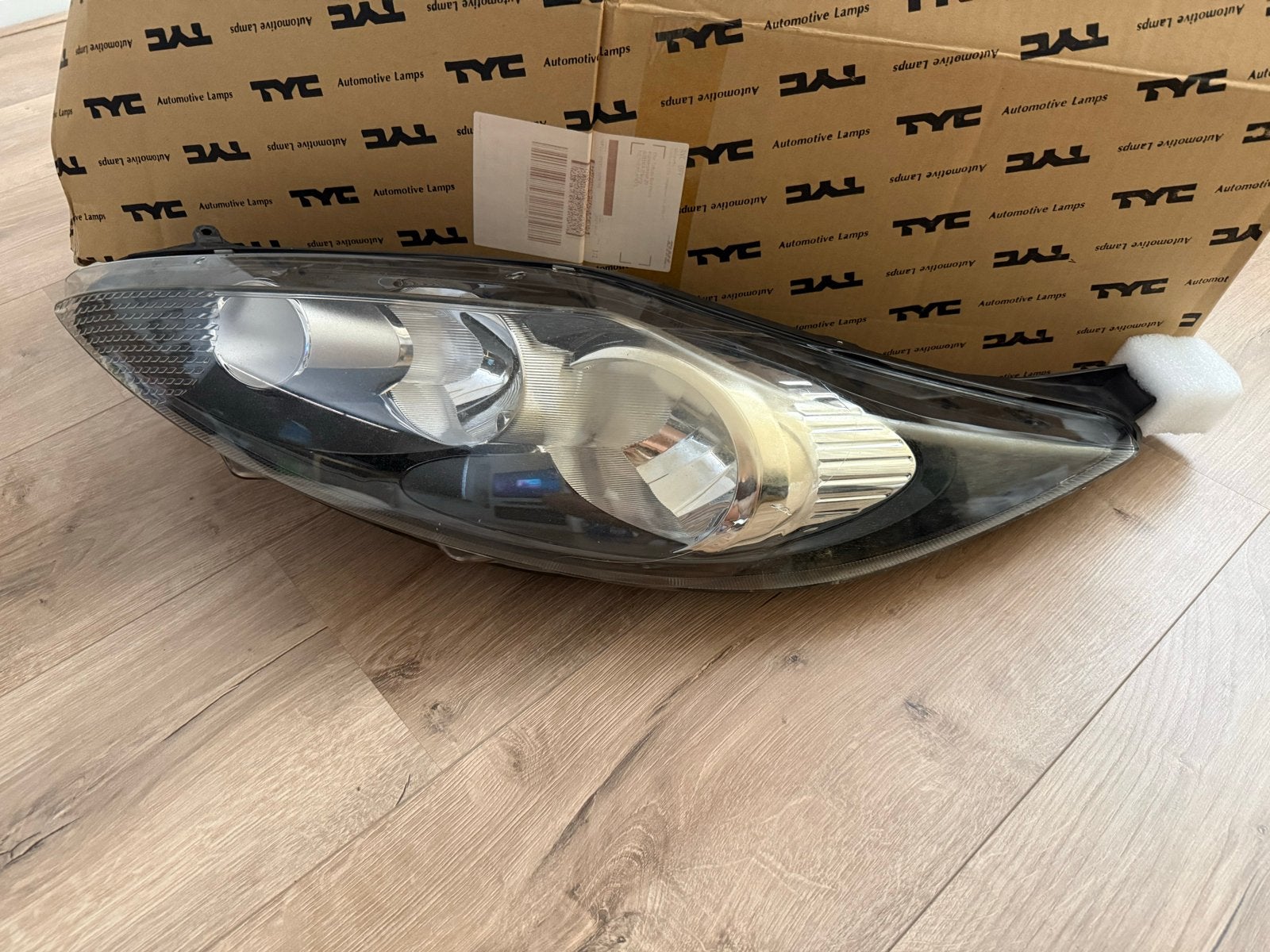 Nieuwe koplamp TYC voor Ford Fiesta (2008-2017), Ophalen of Verzenden, Nieuw, Ford