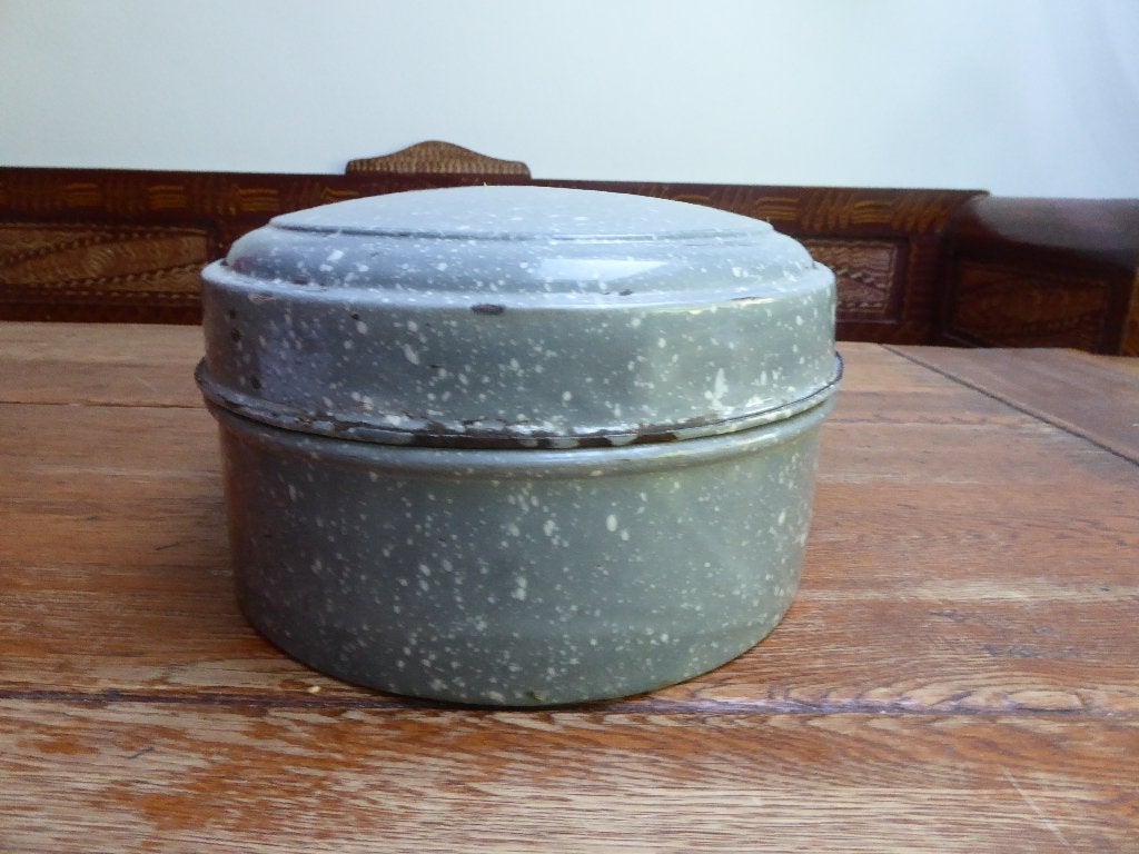 Apart vormgegeven antieke emaille broodtrommel, Ophalen of Verzenden