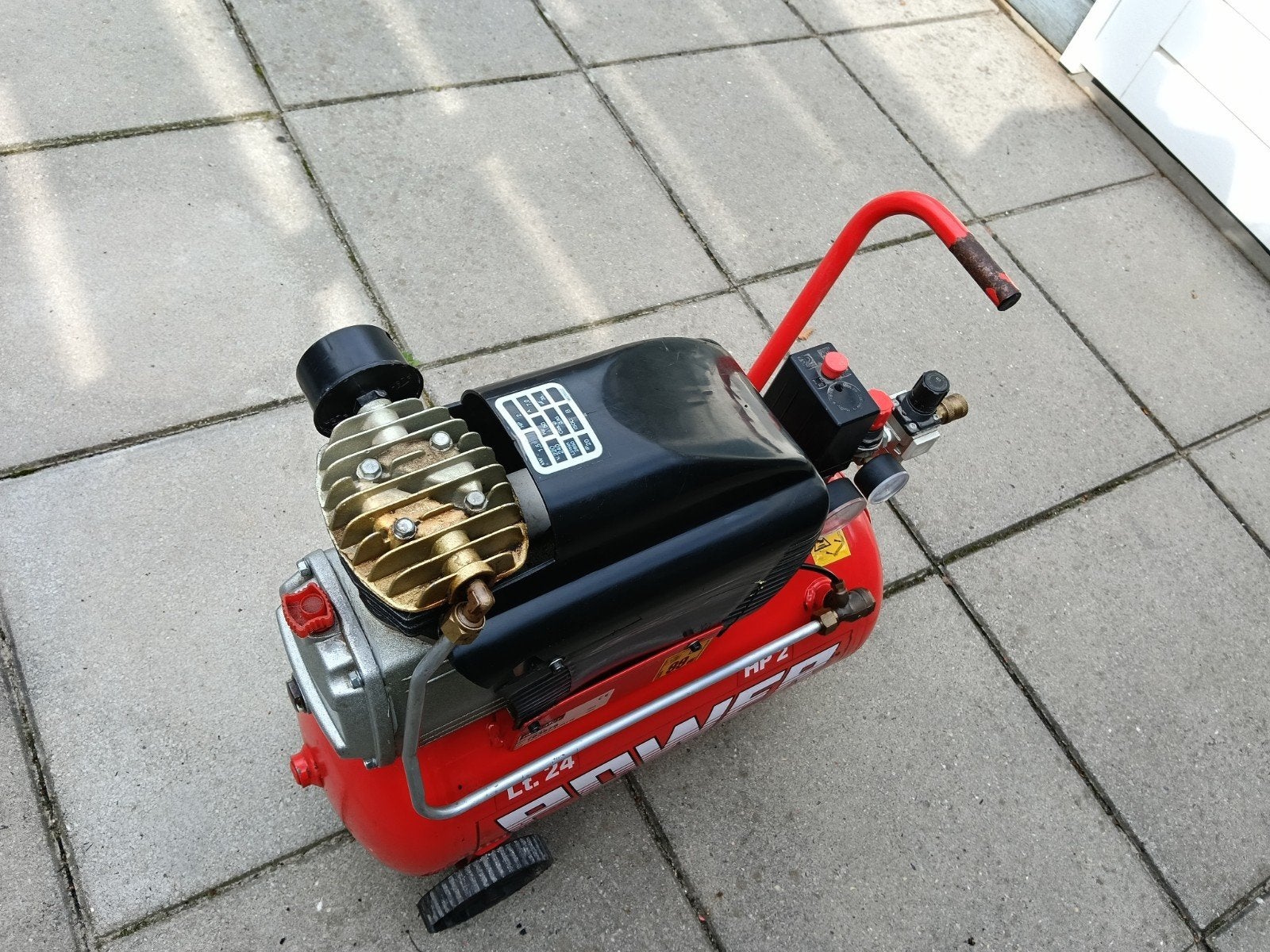 Mecafer Compressor 2003 - Model 425043, Doe-het-zelf en Verbouw, Compressors, Ophalen of Verzenden