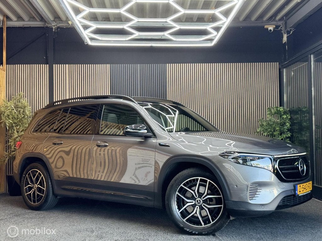 Mercedes EQB 250 Luxury Line 67 kWh|Pano|Led|Cam|Sfeer|Acc, Auto's, Mercedes-Benz, Automatische klimaatregeling, Gebruikt, 190 pk