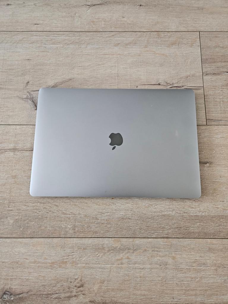 Macbook Pro (16-inch) 2019 512 SSD/16GB/i7 - Processor, Computers en Software, Apple Macbooks, 2 tot 3 Ghz, Zo goed als nieuw