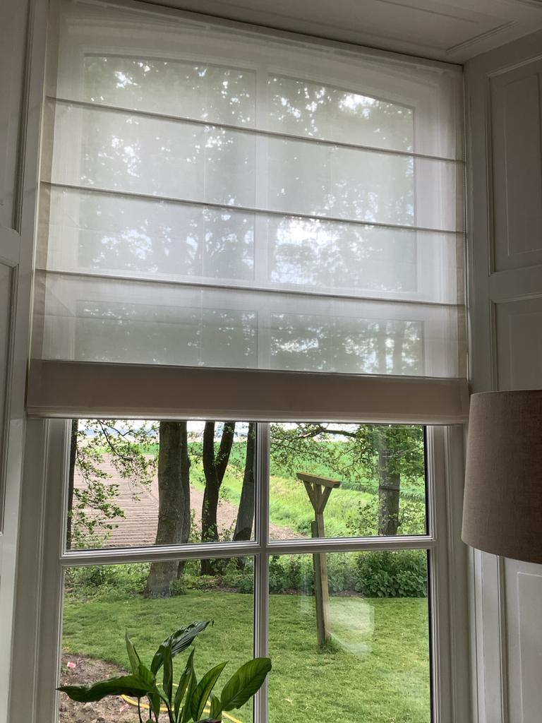 Lichtdoorlatend vouwgordijn, wit/creme inbetween, 100 tot 150 cm, 200 cm of meer, Ophalen of Verzenden, Zo goed als nieuw
