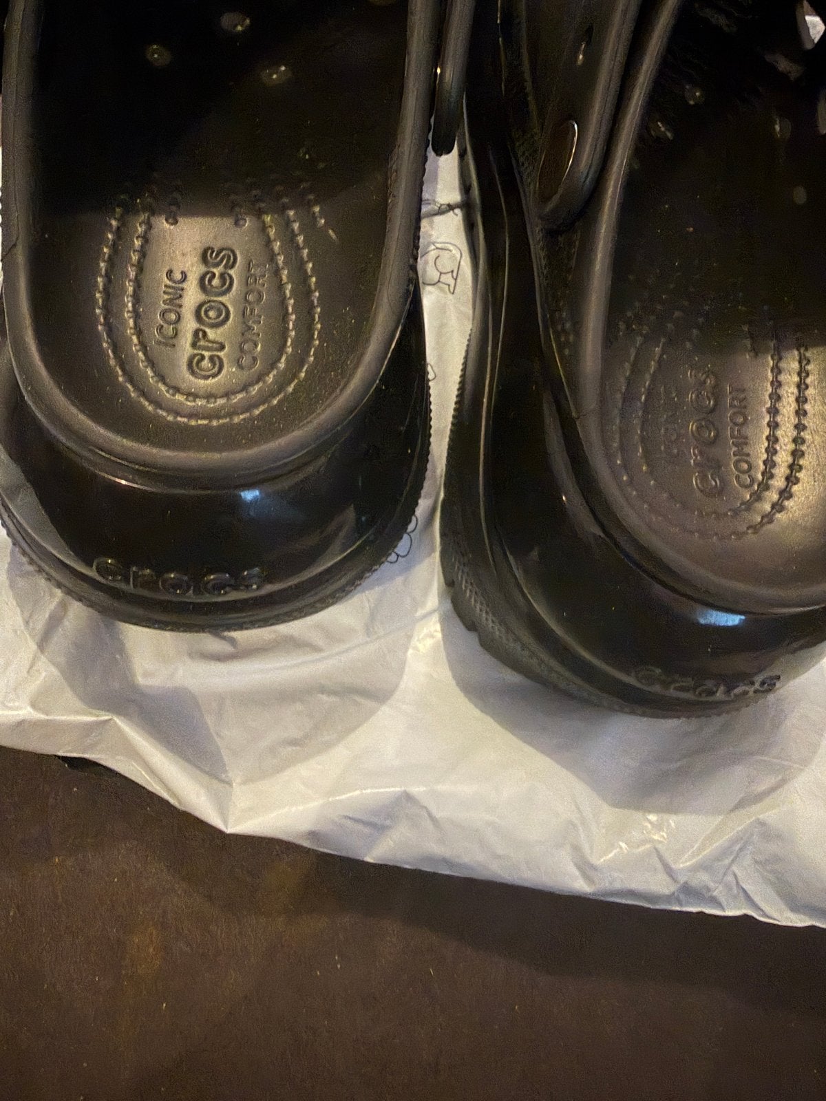 Crocs Mega Crush Royal Limited Edition Zwart 37/38, Ophalen of Verzenden, Zo goed als nieuw, Zwart, Slippers