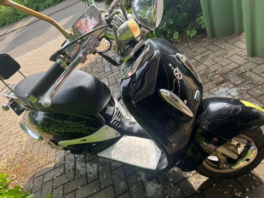 Scooter te koop – voor opknapper / handige sleutelaar, Ophalen, Gebruikt, Maximaal 45 km/u, Benzine