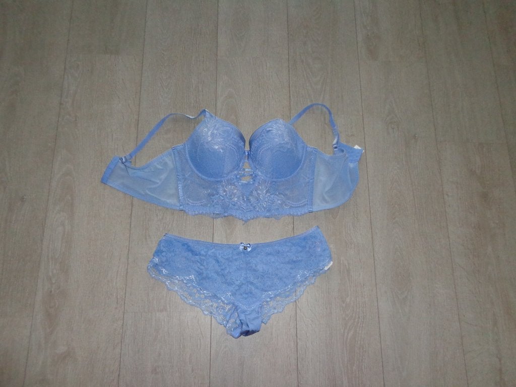 lingeriesetjes en BH's, diverse merken en maten, Ophalen of Verzenden, Overige kleuren, Setje