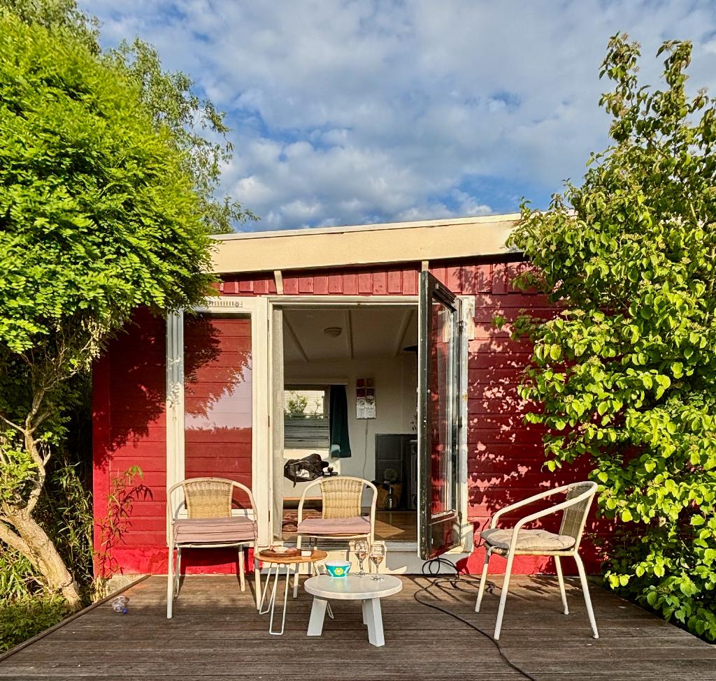Charmant chalet op eigen grond te koop in Friesland (Menaam), 40 m², 2 slaapkamers, Verkoop zonder makelaar, Chalet