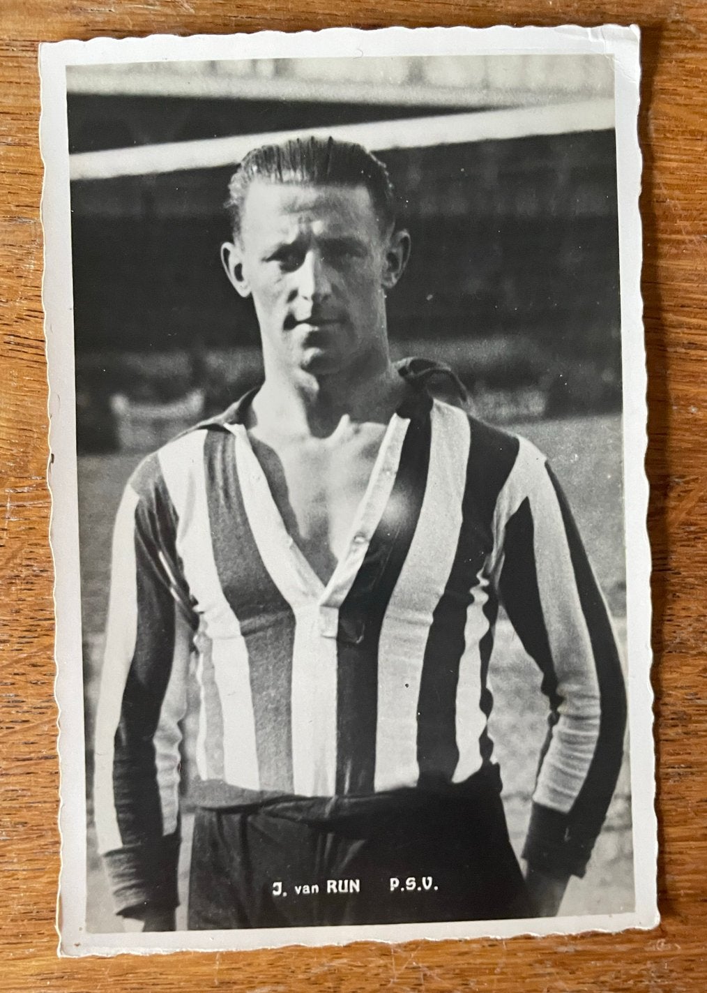 Oude zwart-wit foto J. van Run P.S.V. BENSDORP, Ophalen of Verzenden, Gebruikt, Spelerskaart
