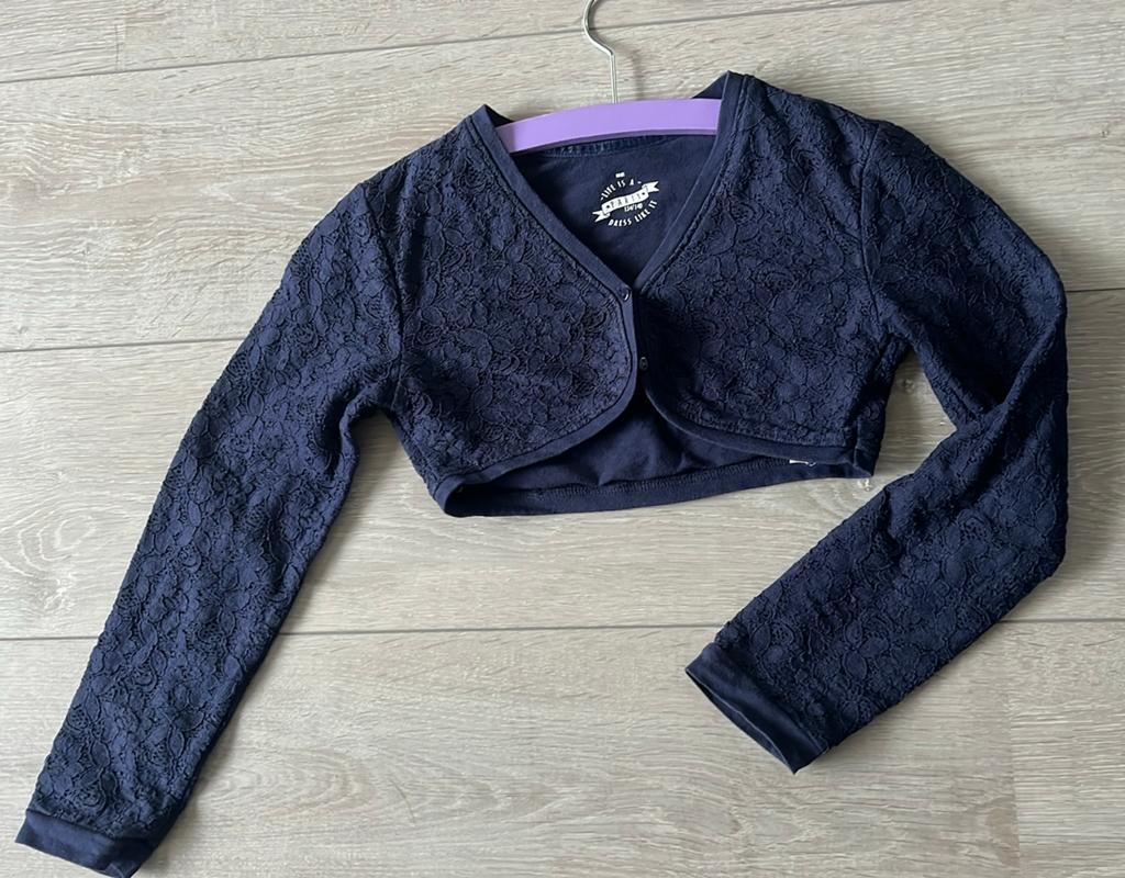 Donkerblauwe kanten bolero WE 128/134, Ophalen of Verzenden, Gebruikt, Meisje, Trui of Vest
