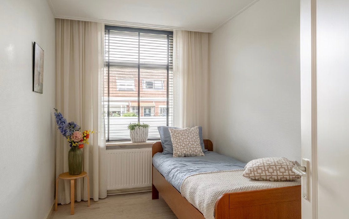 Verstelbaar bed met afstandsbediening en MLine matras, Ophalen, 90 cm, Eenpersoons, Bruin