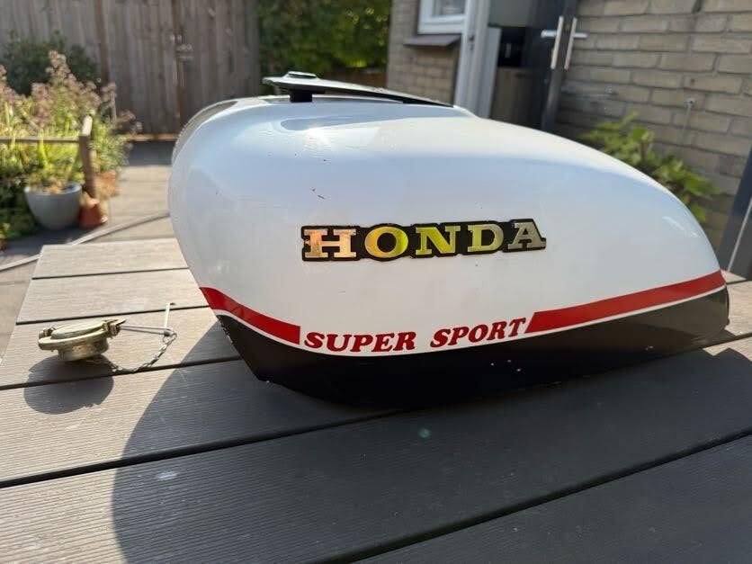Honda CB550F F2 1977 Benzine Tank, kappen en kuip, Ophalen, Gebruikt