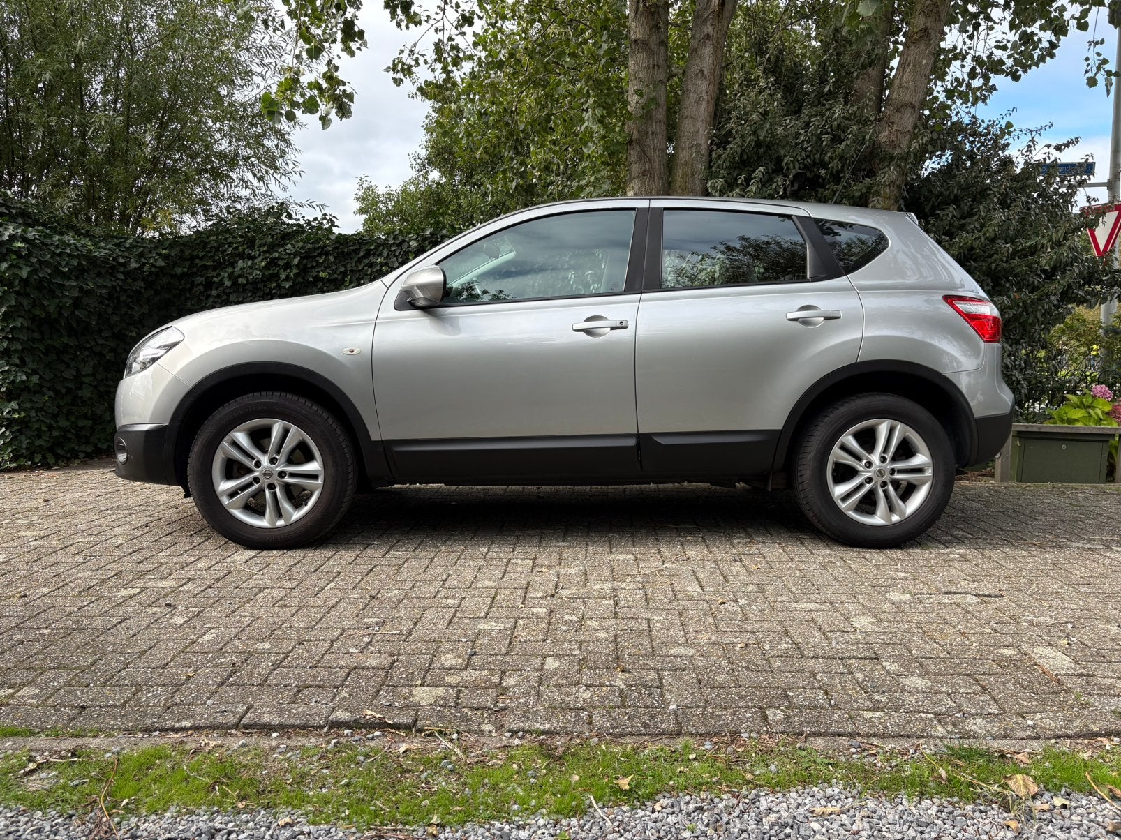 Nissan Qashqai 2.0 Automaat