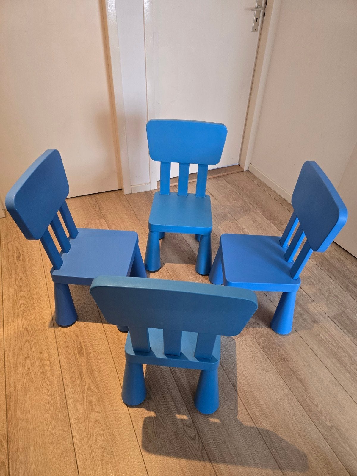 IKEA kinder stoeltjes, Kinderen en Baby's, Kinderkamer | Tafels en Stoelen, Ophalen, Gebruikt, Stoel(en)