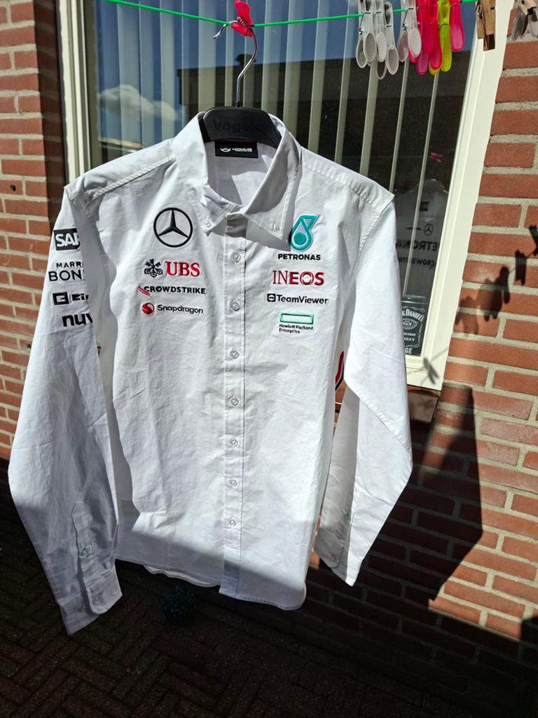 Mercedes AMG Petronas F1 overhemd wit maat S nieuw nu 25 eur, Kleding | Heren, Ophalen of Verzenden, Nieuw, Wit, Mercedes AMG Petronas F1