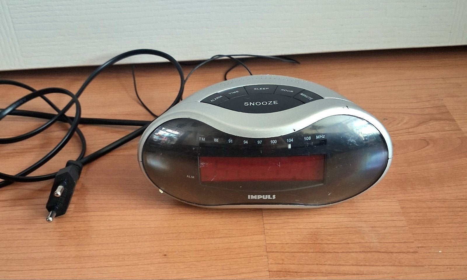 Wekkerradio van Impuls,  elektrisch, Ophalen of Verzenden, Gebruikt, Digitaal