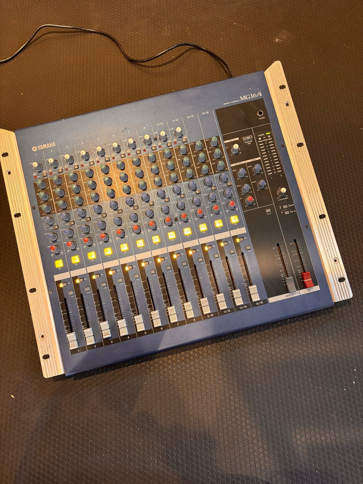 Yamaha MG16/4 Mengpaneel - Professionele Mixer, Muziek en Instrumenten, Ophalen of Verzenden, Gebruikt, 10 tot 20 kanalen, Microfooningang