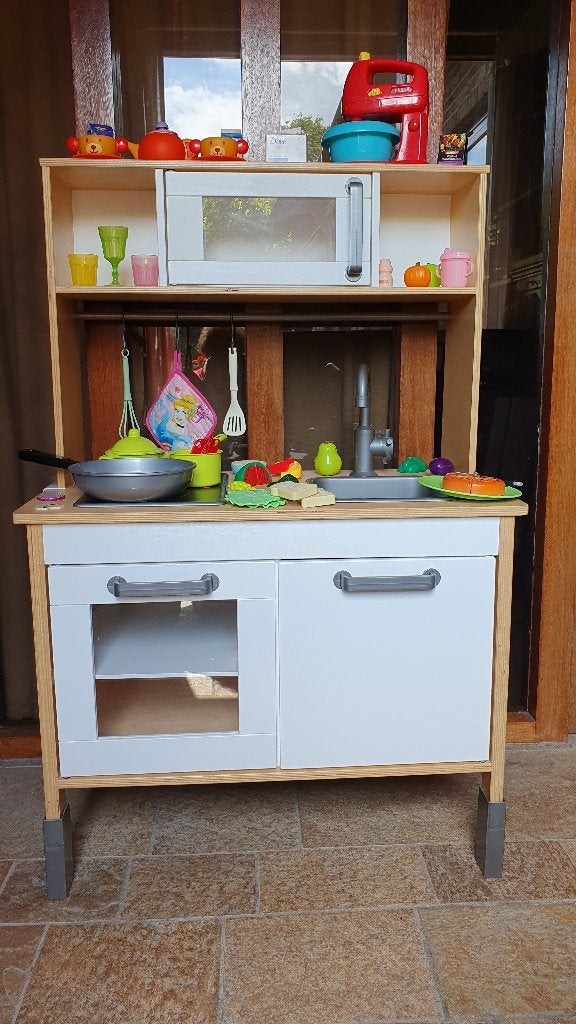 Ikea speelkeuken +veel accessoires: werkende mixer pannen,, Ophalen, Zo goed als nieuw, Hout, Speelkeuken