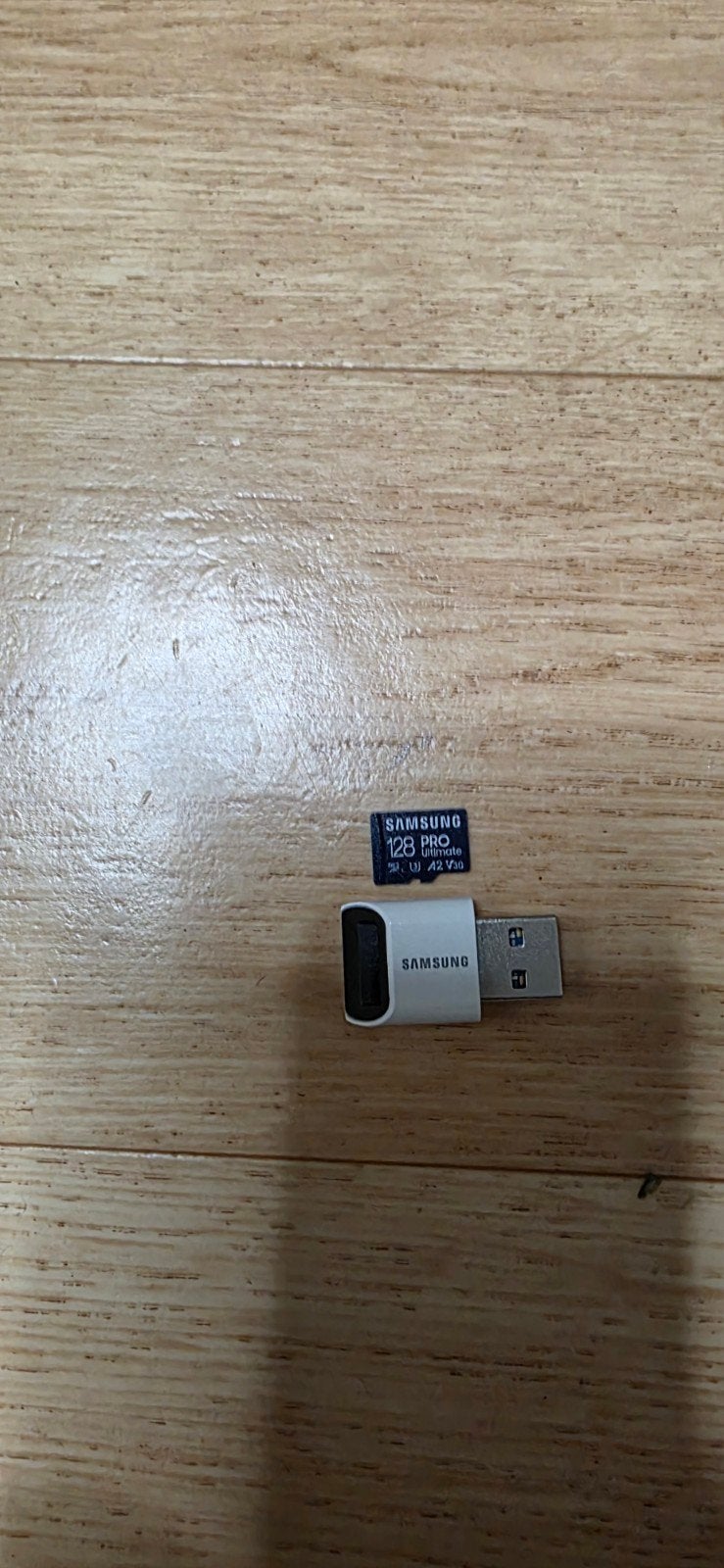 Samsung 128GB Micro Pro Ultimate UHS-I U3 A2 V30 + lezer, Ophalen of Verzenden, Nieuw, Fotocamera, 128 GB