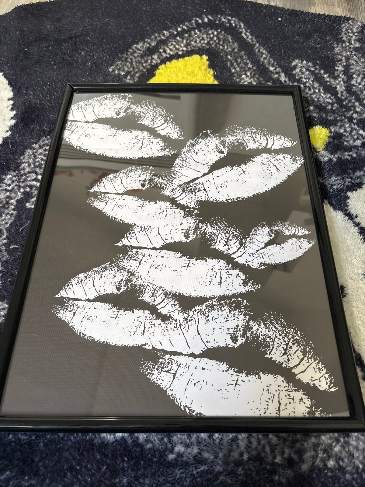 Fotolijst met lippenprint - Zwart, 30x40 cm, Kunststof, Gebruikt, Ophalen of Verzenden, Fotolijst