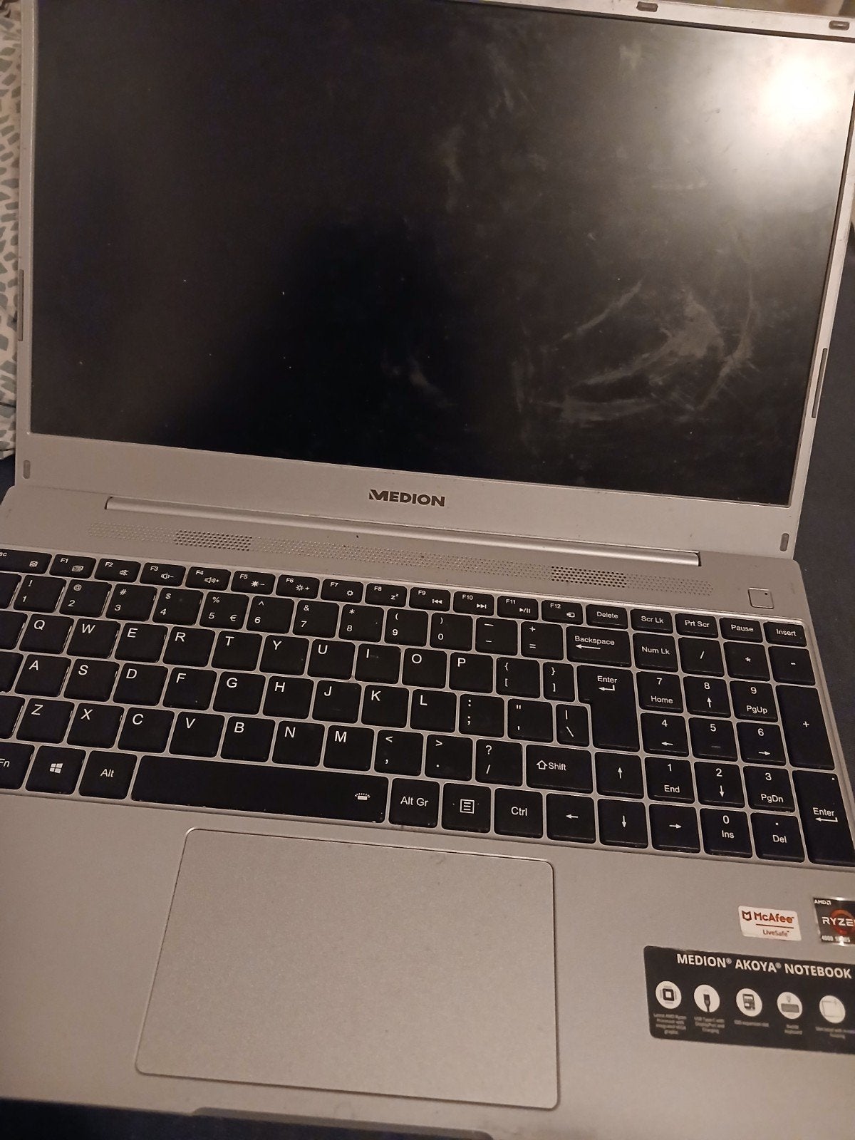 Medion laptop defect - voor onderdelen, Ophalen of Verzenden, Niet werkend, Onbekend, Medion