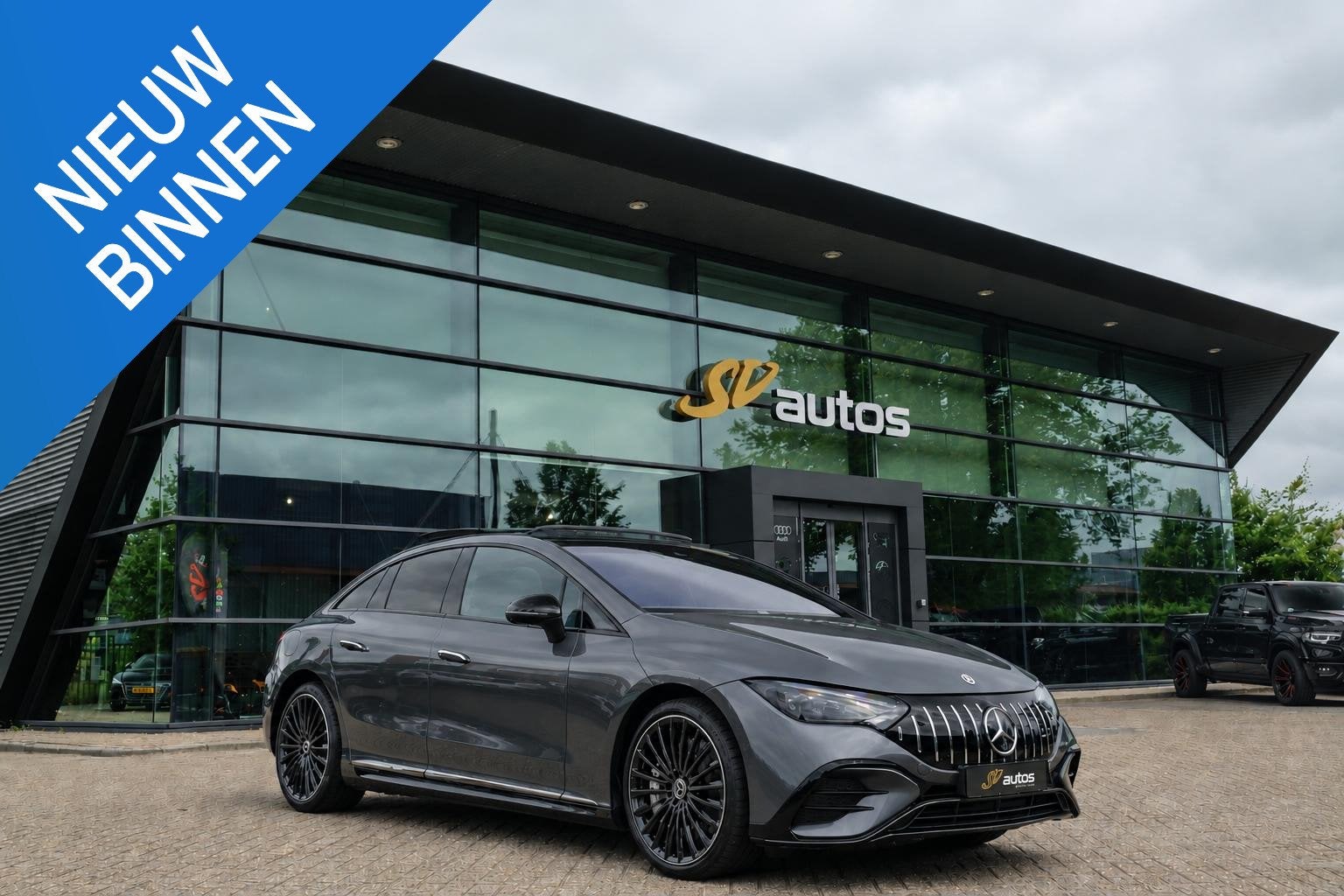 Mercedes-Benz EQE 350+ AMG 292pk 91 kWh Panoramadak Burmeste, Auto's, Automaat, Achterwielaandrijving, Gebruikt, Zwart