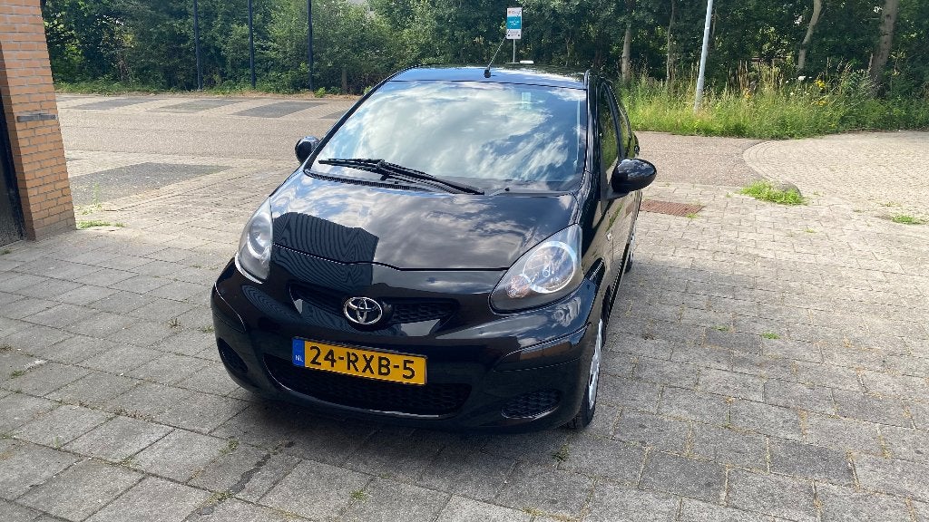 Toyota Aygo 1.0 Comfort Nav. 2011 AUTOMAAT, Airco, 39.700 km, 4 stoelen, Origineel Nederlands, Particulier, 998 cc