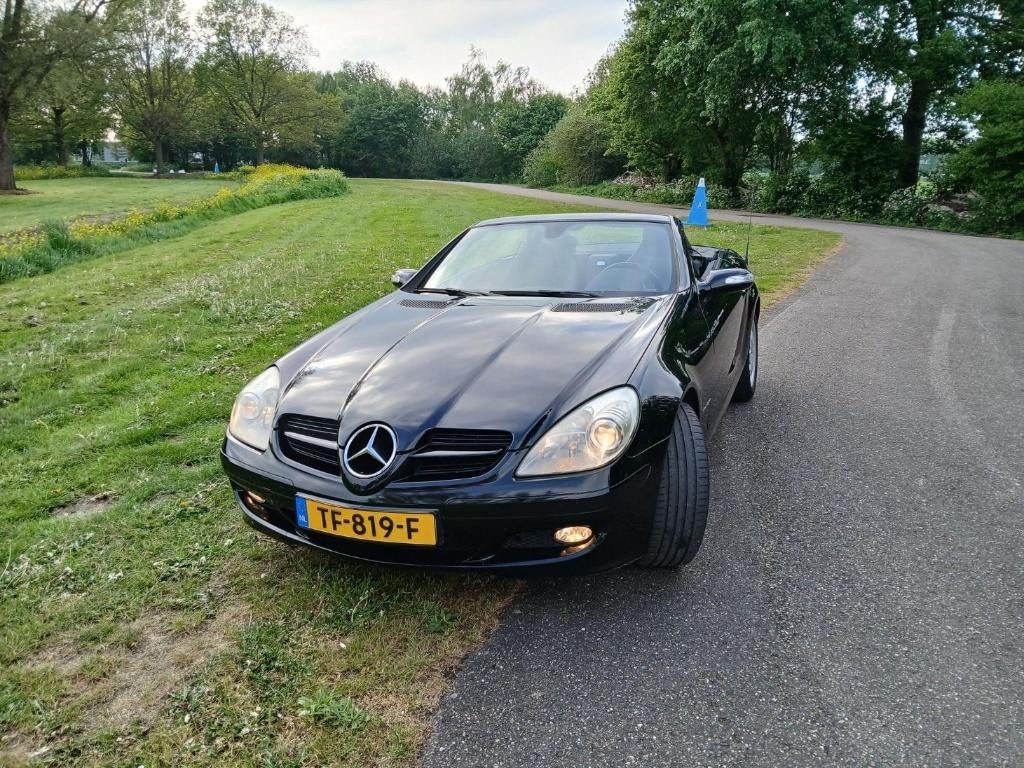 Mercedes-Benz SLK 200 Kompressor in prachtige staat !!, Auto's, Mercedes-Benz, Achterwielaandrijving, Zwart, 4 cilinders, 1796 cc