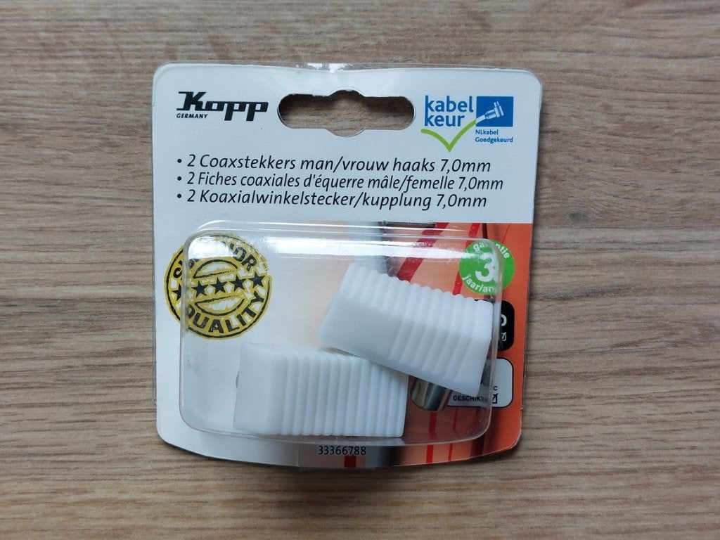 Coaxstekkers haaks (man-vrouw), Audio, Tv en Foto, Audiokabels en Televisiekabels, Ophalen of Verzenden, Zo goed als nieuw, 2 tot 5 meter