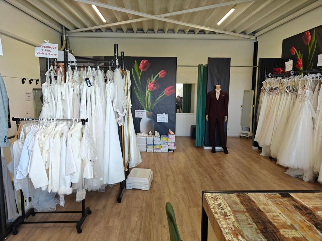 Trouwkleding winkel ter overname!, Ophalen of Verzenden, Nieuw, Trouwjurk