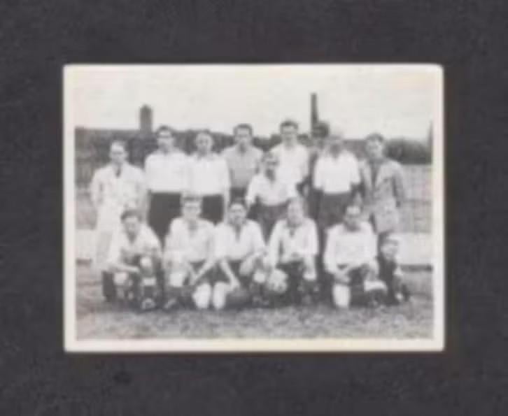 Voetbalplaatje Sliedrecht 1951-1952., Ophalen of Verzenden, Zo goed als nieuw