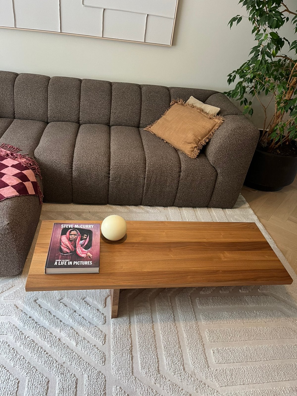 VT wonen Angle salontafel walnootfineer, Ophalen, 100 tot 150 cm, 50 tot 100 cm, Zo goed als nieuw