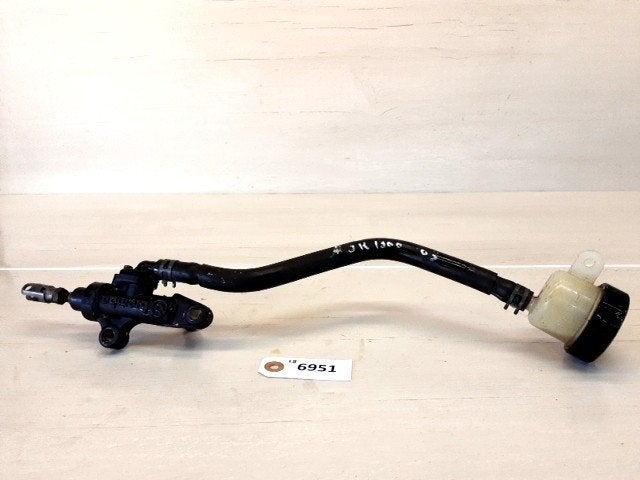FJR1300 2003 - 2005 Yamaha Rempomp D1-50451