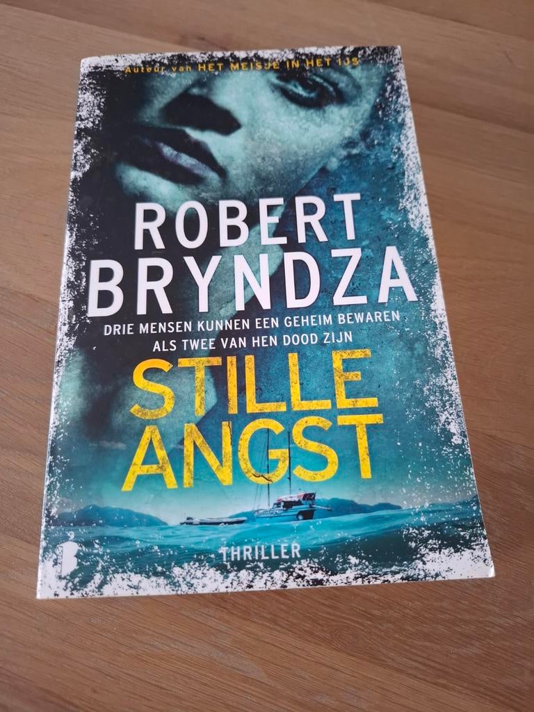 Stille Angst - Robert Bryndza (Thriller), Boeken, Thrillers, Gelezen, Europa overig, Ophalen of Verzenden