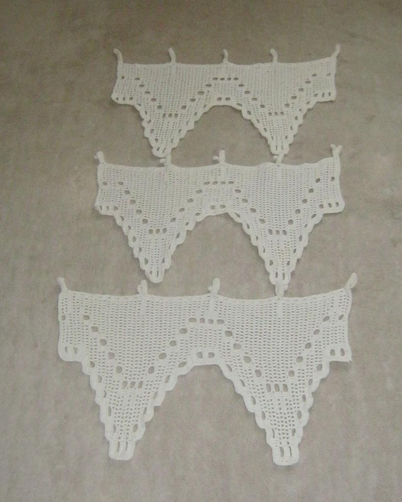 3 Vintage gehaakte gordijntjes, breedte 60cm / hoogte 36 cm., Ophalen of Verzenden