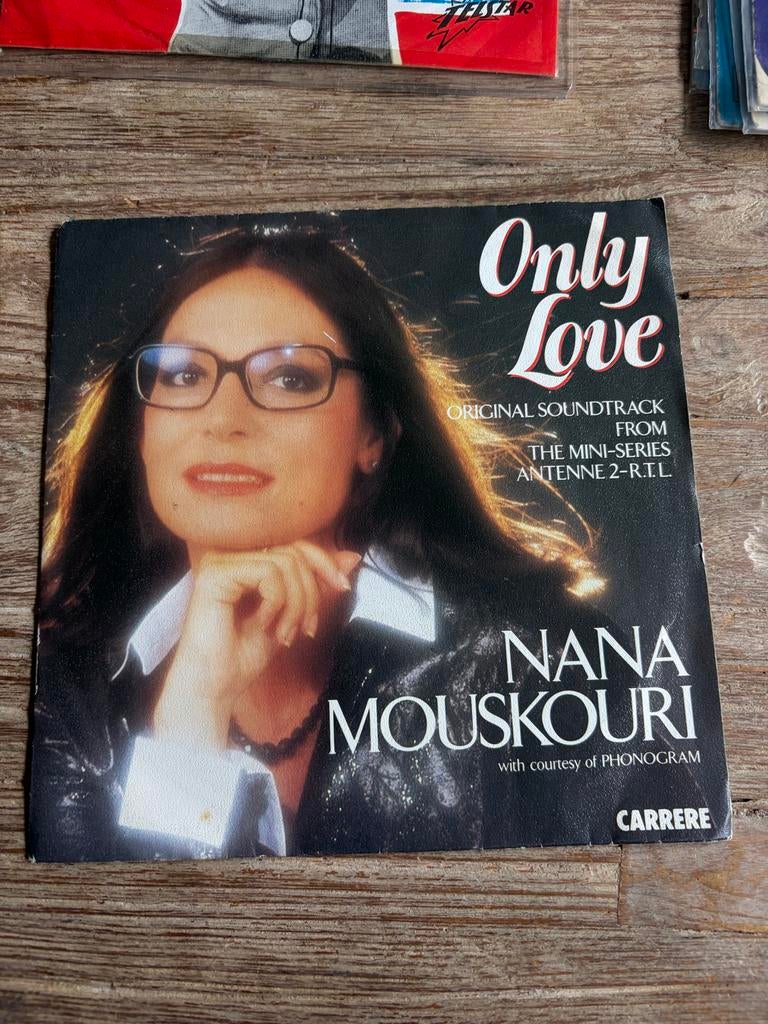 Nana Mouskouri - Only Love (Mistral's Daughter) Single, Fotohoes, Ophalen of Verzenden, Gebruikt, 7 inch