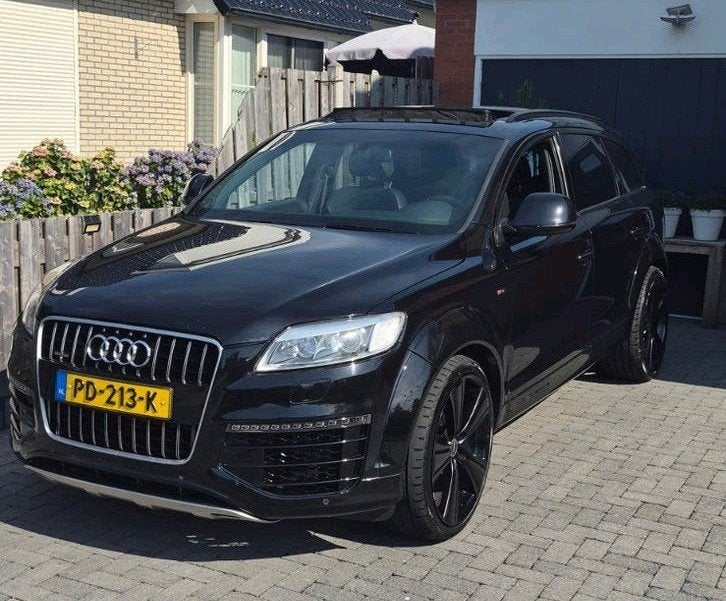 Audi q7 s-line face lift model echt dik ding 2007 v8, Auto's, Audi, Automaat, 7 stoelen, Zwart, Leder