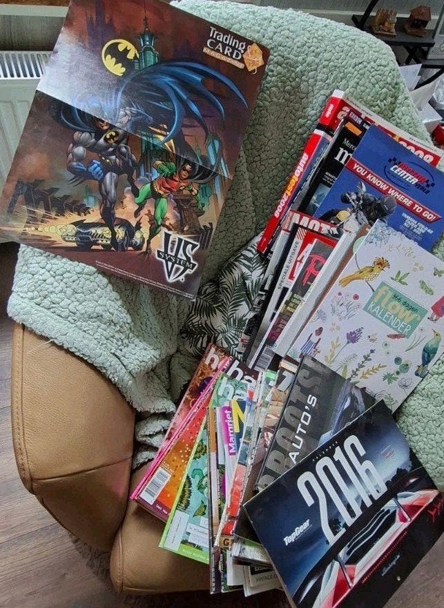 o.a. tijdschriften Happinez Flow kalender etc, Ophalen, Zo goed als nieuw