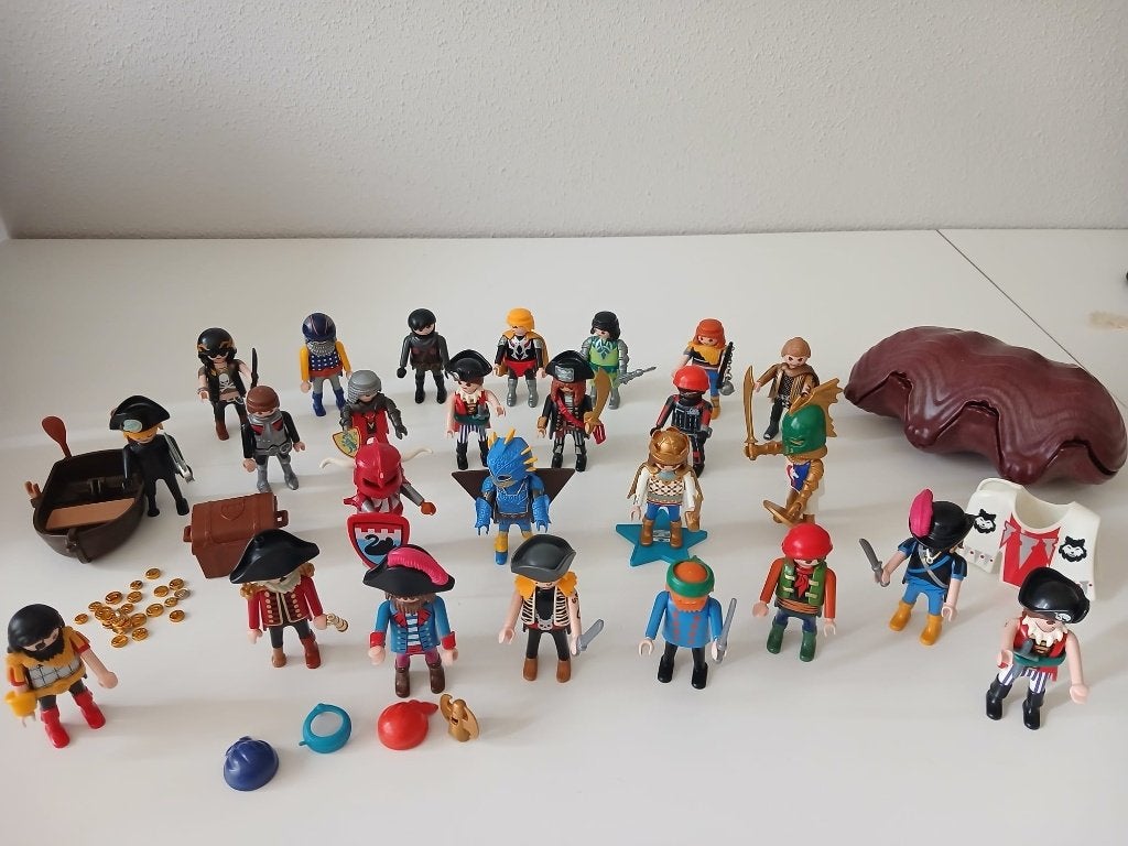 25 Playmobil piraten & ridders met accessoires, Ophalen of Verzenden, Zo goed als nieuw