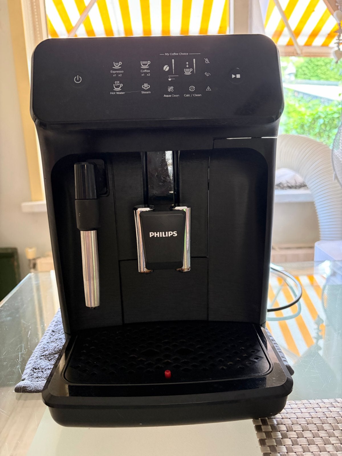 Philips 2200 serie volautomatische espressomachine, Witgoed en Apparatuur, Koffiezetapparaten, Afneembaar waterreservoir, Espresso apparaat