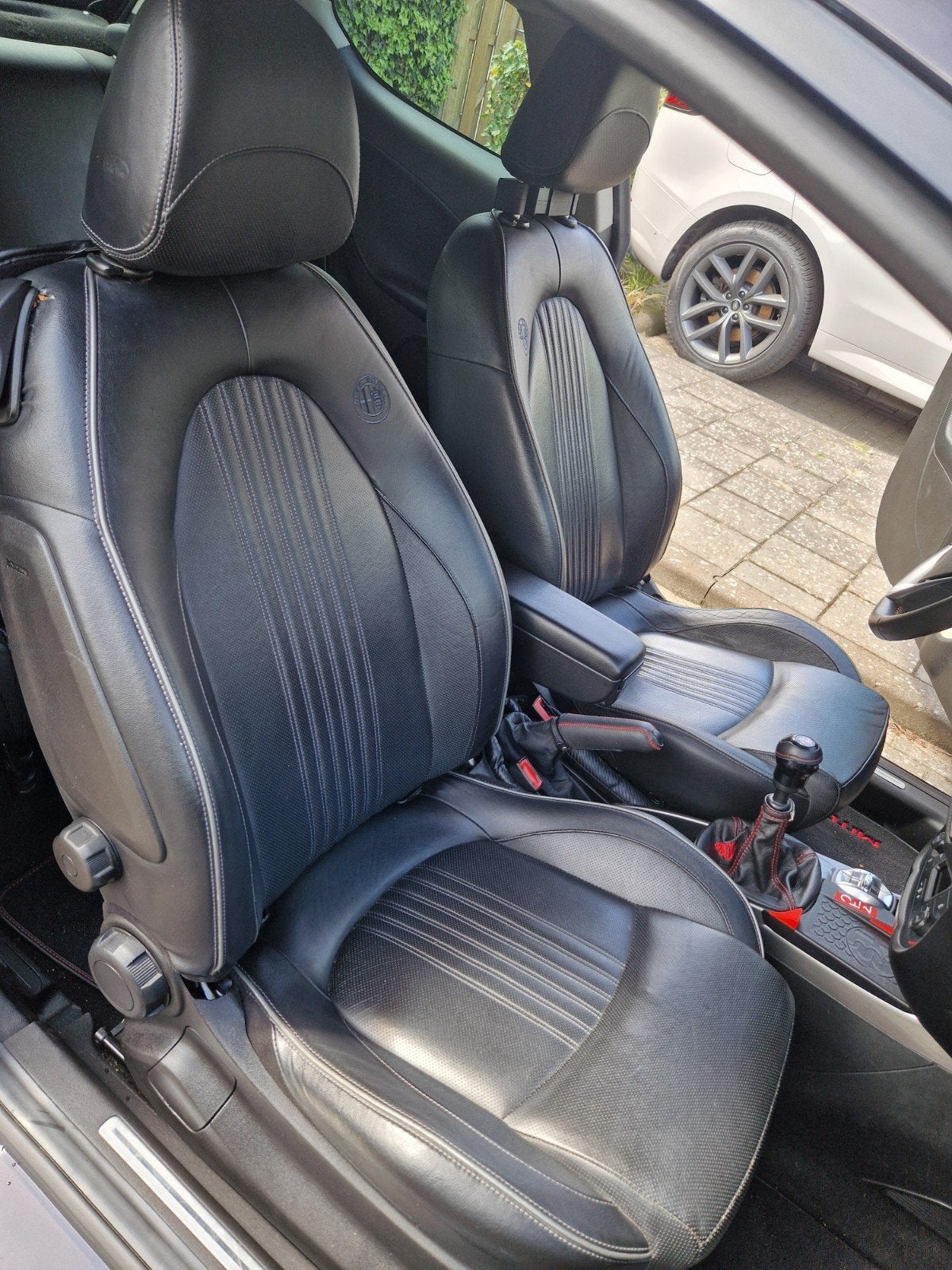 Alfa Romeo Mito Lederen Interieur - Voor- en Achterbanken, Auto-onderdelen, Interieur en Bekleding, Ophalen, Gebruikt, Alfa Romeo