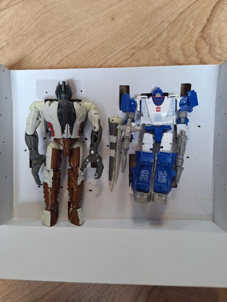 Transformers Kingdom Grimlock & Mirage, Verzamelen, Transformers, Overige generaties, Ophalen of Verzenden, Zo goed als nieuw
